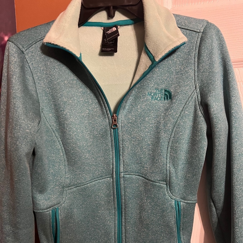Women’s North Face jacket